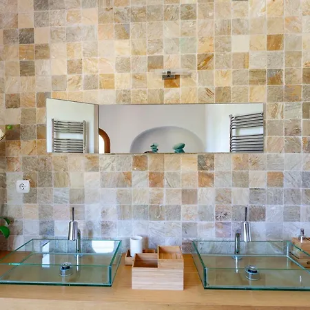 Private Pool And Jacuzzi By Galantevasques *