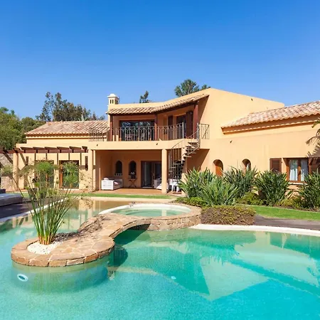 Villa Private Pool And Jacuzzi By Galantevasques